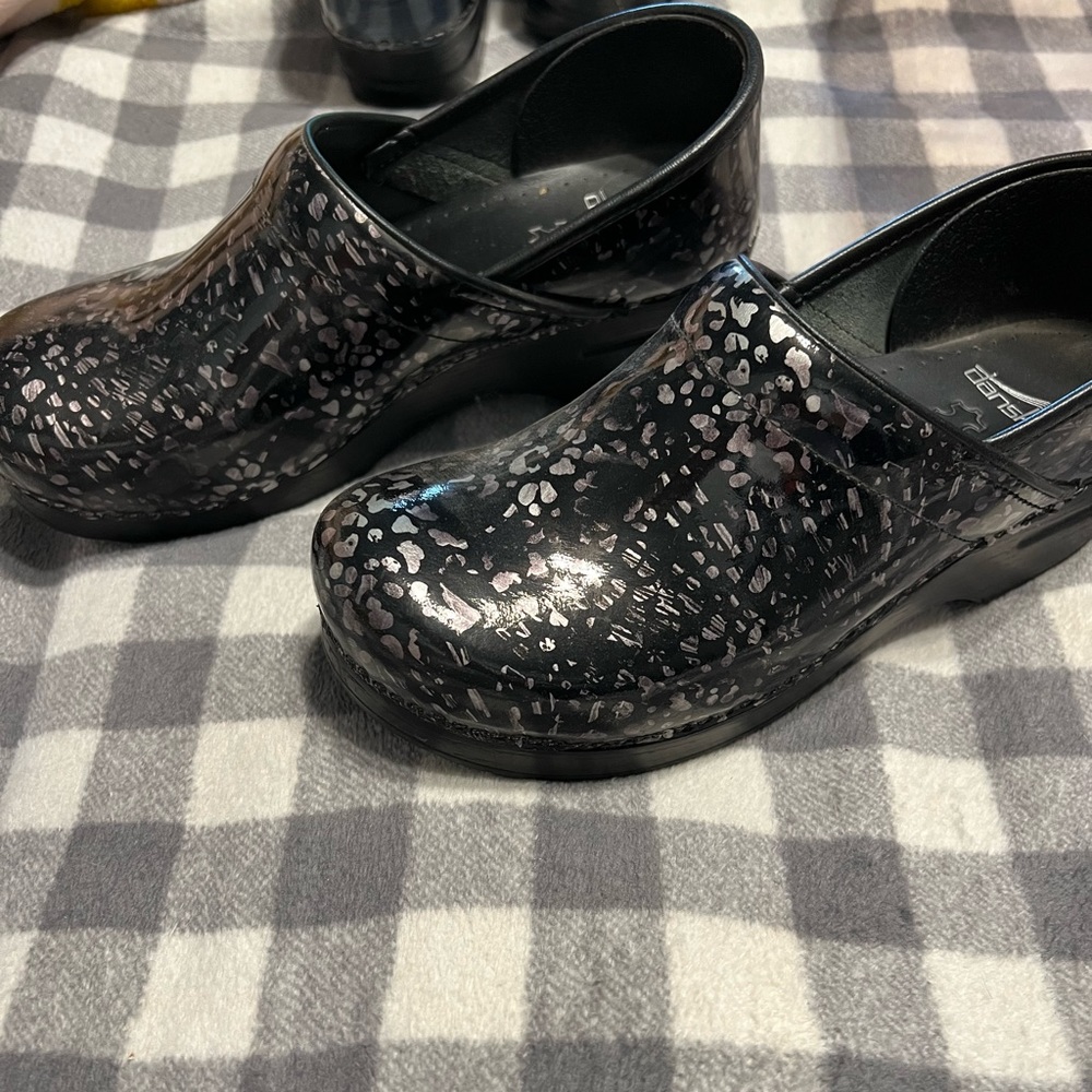 Dansko size 40